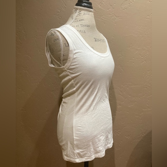 Anthropologie Tops - Anthropologie t. la White Scoop Neck Layering Tank Top, Size Medium